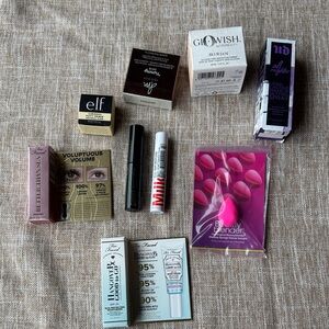 Bunch Of Makeup Samples with Deluxe Samples